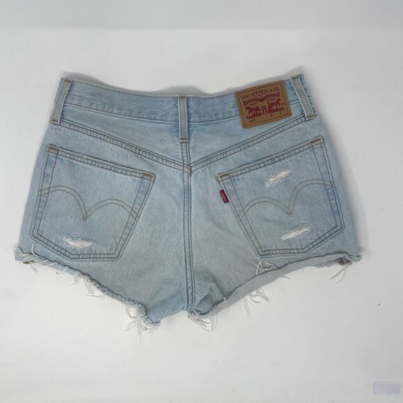 Levi's Womens Blue Light Wash Distressed Denim Cutoff Jean 501 Shorts Size 26 - Picture 2 of 4
